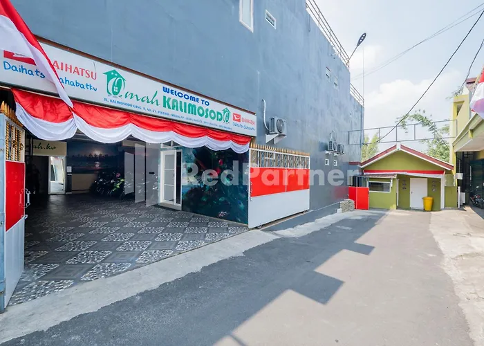 Omah Kalimosodo Mitra RedDoorz near Stasiun Malang Kota Baru Hotel